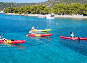 Sea-kayaking-blue-lagoon-Trogir-Croatia